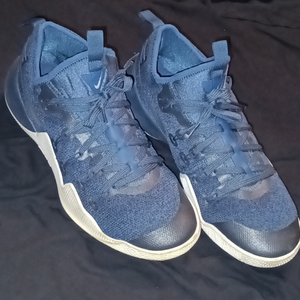 Men's nike zoom sneakers